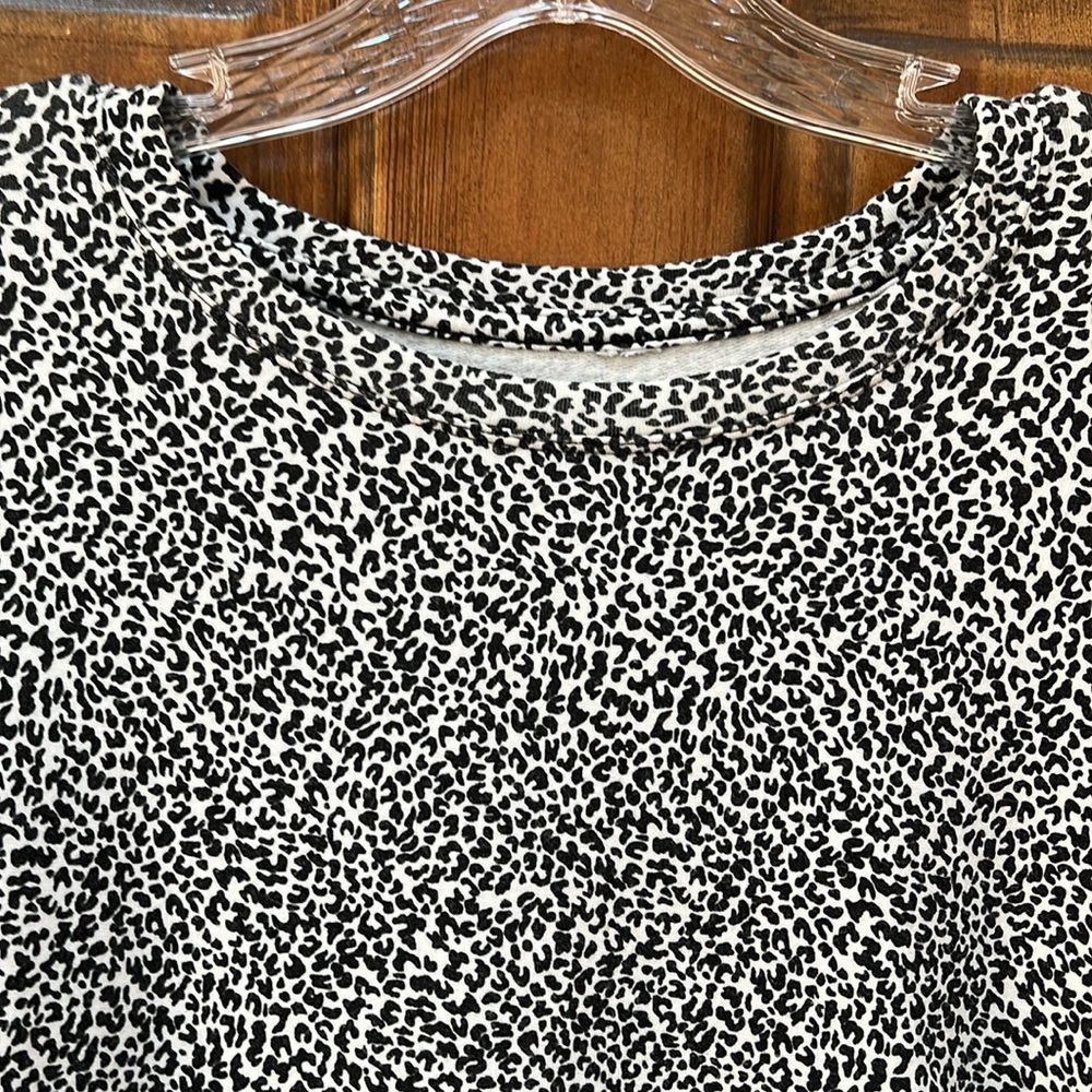 Athleta animal print sweatshirt Small Tall